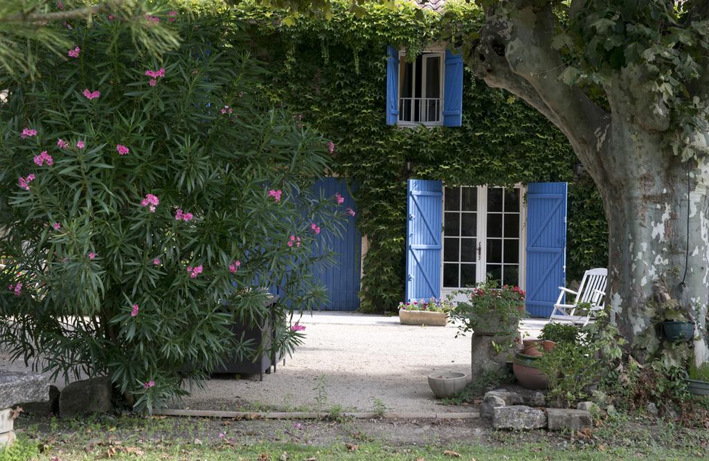 Hotel L'Oustau De Mistral Eyragues Exterior foto